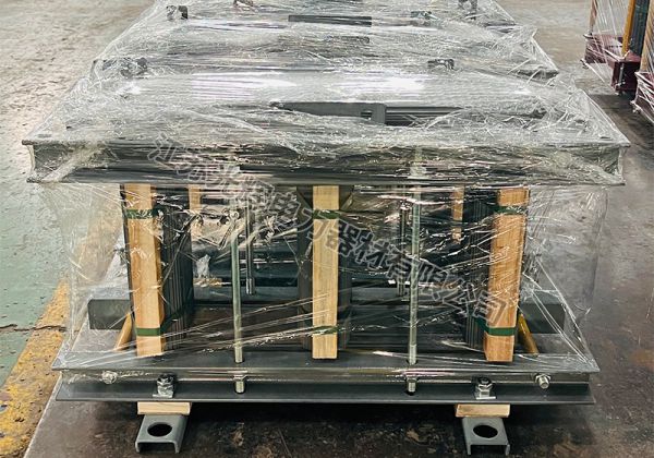 ��ѹ����о